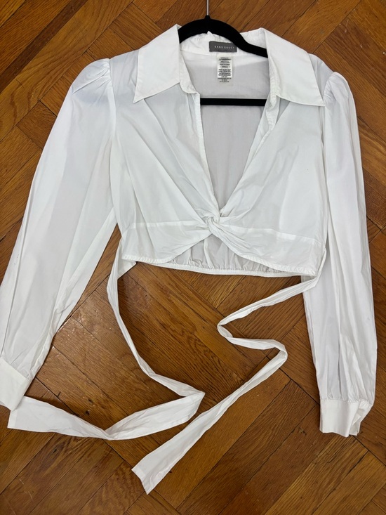 Sans Souci Tops - Sans Souci White Twist-Front Long Sleeve Crop Blouse